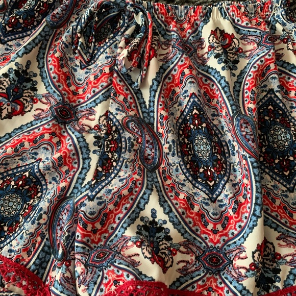Boho Style Patterned Shorts Size Medium - Picture 4 of 7